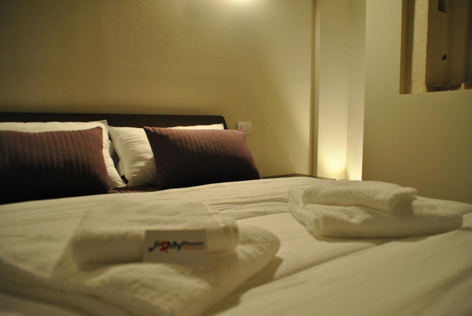Dietro L'Angolo Hotel Brescia Buitenkant foto