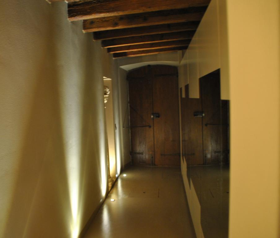 Dietro L'Angolo Hotel Brescia Buitenkant foto
